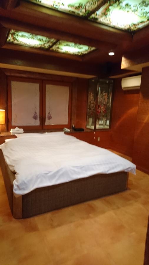 Hotel Loire (Adults Only) Osaka Dış mekan fotoğraf